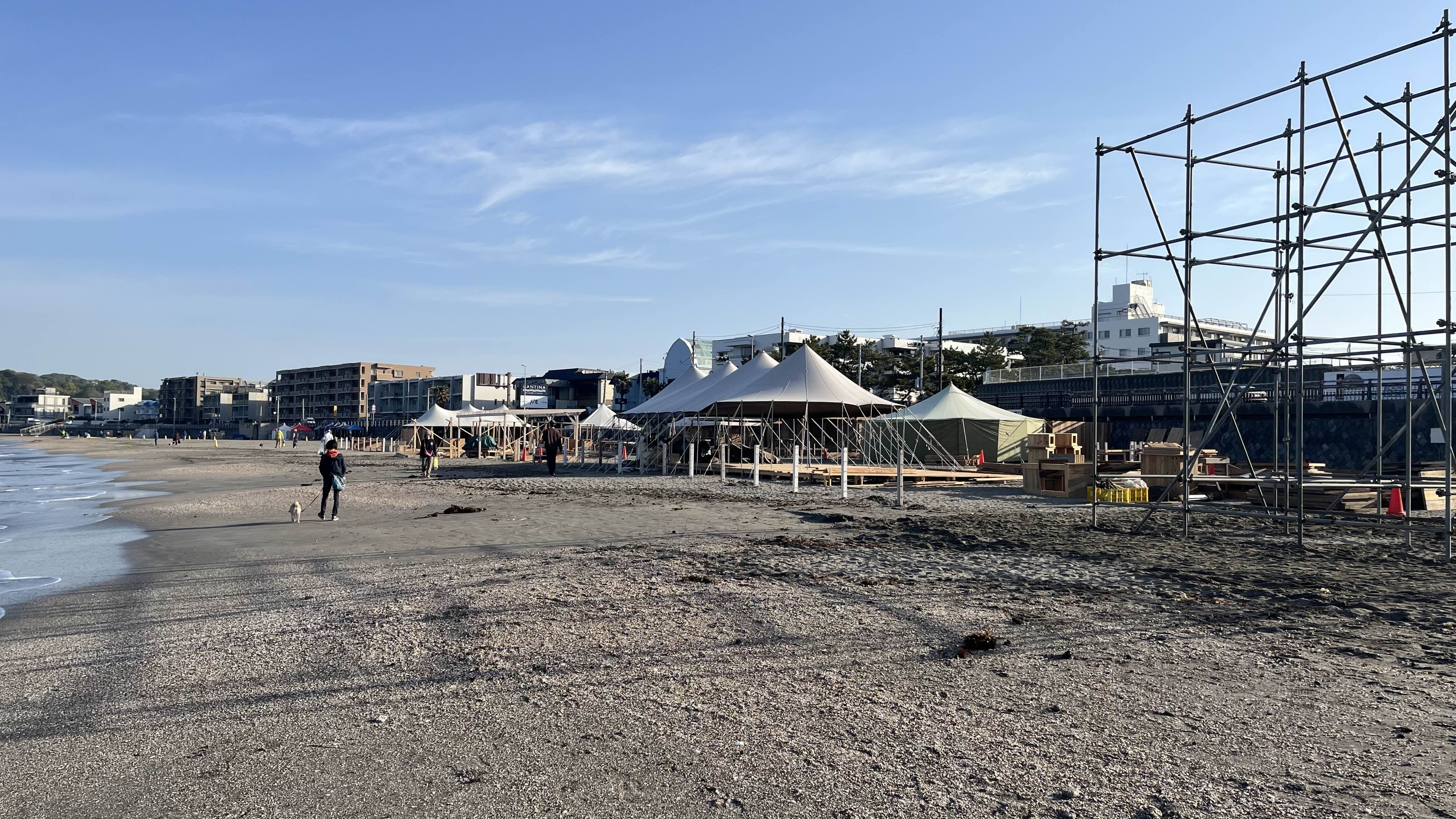 逗子海岸イベント準備中