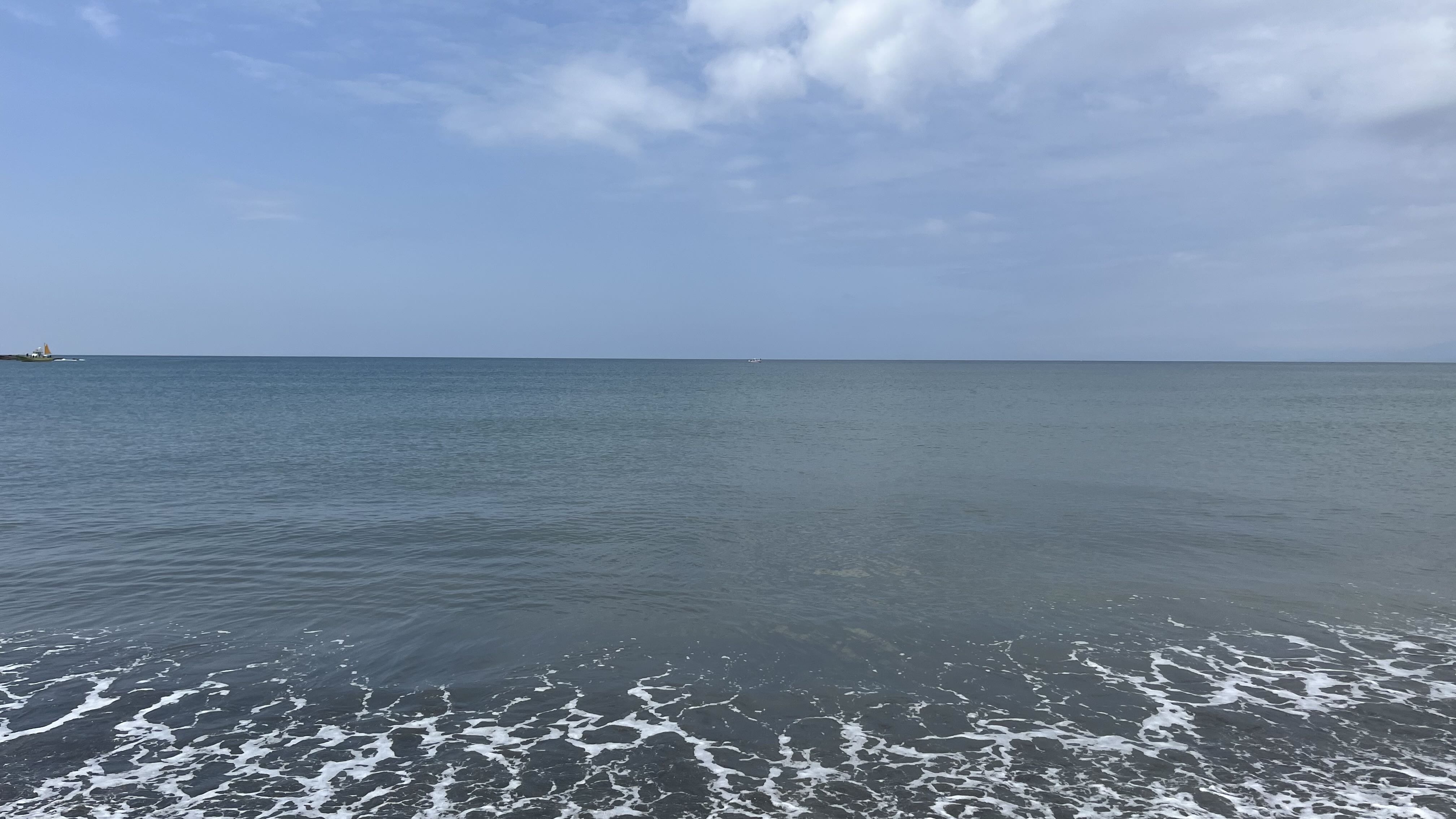 濁った海